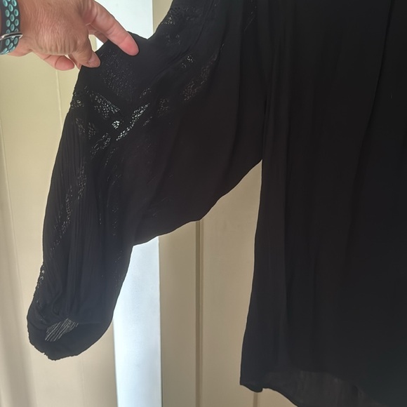 NWT Sanctuary off the shoulder Top - Picture 7 of 11